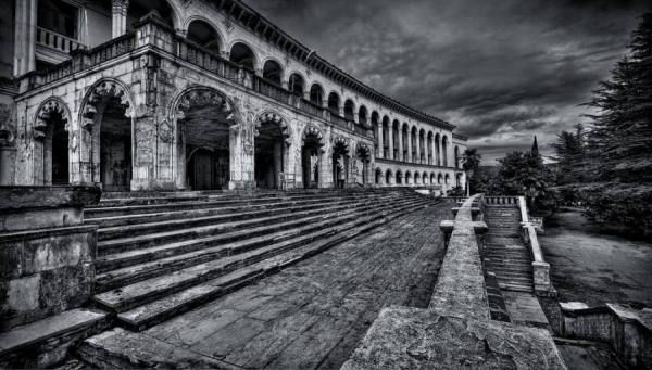 Photograph Roland Shainidze Welcome To Our Black And White World on One Eyeland